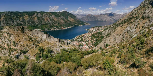 Scenery Lake River Surrounded Mountains Montenegro — Stock Photo, Image