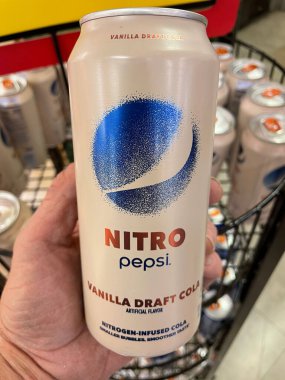Grovetown, Ga USA - 03: 15 15: 22: Perakende Pepsi Nitro enerji içeceği