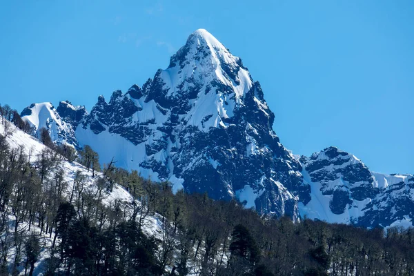 Una Vista Fascinante Hermosas Montañas Cubiertas Nieve — Foto de Stock