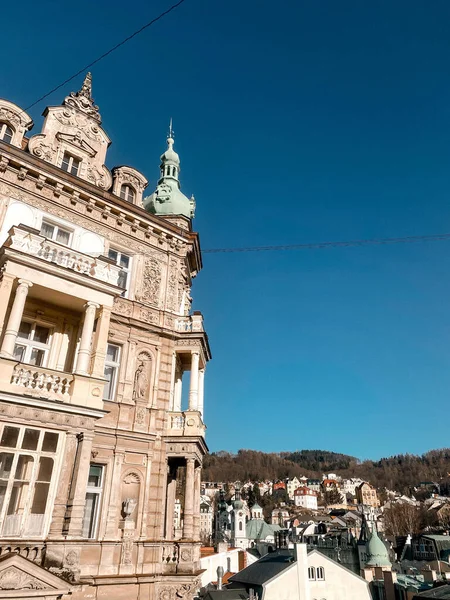 Vertical Beautiful Exterior Shot Historical Building Karlovy Vary City Czech — Stock Photo, Image