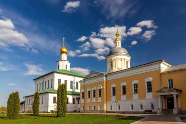 Kolomna şehrindeki Epifani Staro-Golutvin Manastırı 'nın güzel bir manzarası