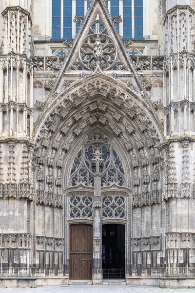 Wycieczki Piękne Francuskie Miasto Gotycka Katedra — Zdjęcie stockowe