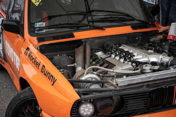Voorbereide Motor Van Een Bmw E30 Competitie Met Vrije Uitlaatpijp — Stockfoto