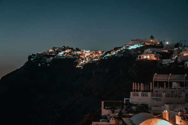Krásná Noc Jasnou Hvězdově Modrou Oblohou Nad Vesnicí Imerovigli Santorini — Stock fotografie
