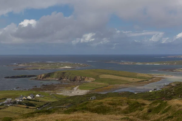 Uma Vista Aérea Dia Nebuloso Enevoado Costa Rural Irlanda — Fotografia de Stock