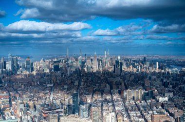 A skyline of New York City in the USA on a cloudy day