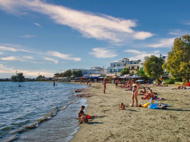 Naxos Adası, Yunanistan. 3 Nisan 2010: Yunanistan 'da güzel plajları olan güzel küçük bir ada
