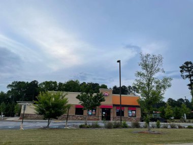 Grovetown, Ga USA - 05 04 22: Dairy Queen fast food dış görünüş
