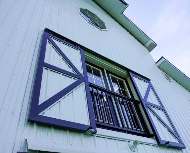 Hart 's Grove' daki ahır, ailenin sahip olduğu ahır düğün yeri.