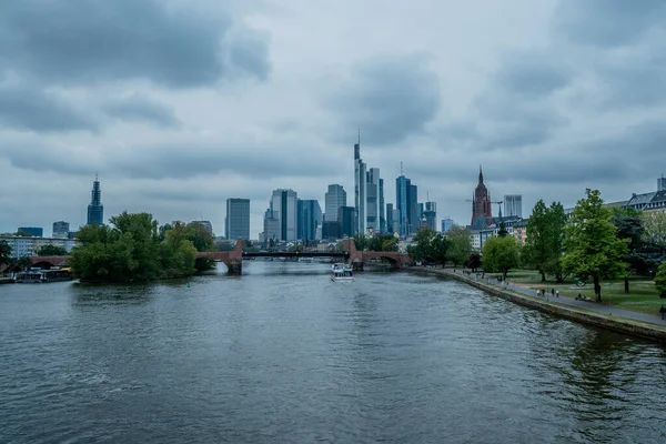 River Main Buildings Frankfurt Germany Cloudy Day — Stockfoto