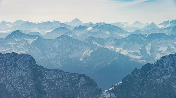 Breathtaking View Jagged Ridges Snowy Peaks Cloudy Sky — Stock Photo, Image