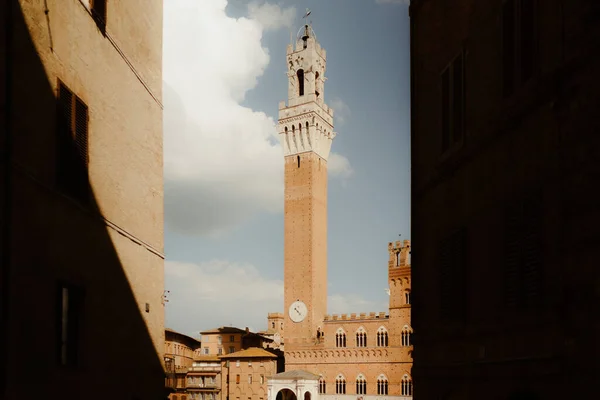 Low Angle Tower Piazza Del Campo Cloudy Sky View Sienna —  Fotos de Stock