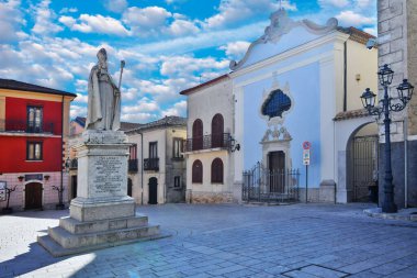 Nusco 'da küçük bir meydan, İtalya' nın Avellino eyaletinde küçük bir köy.