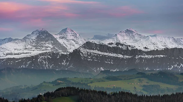 Calm Village Next Eiger Monk Jungfrau Mountains Red Sky Clouds — Stock Photo, Image