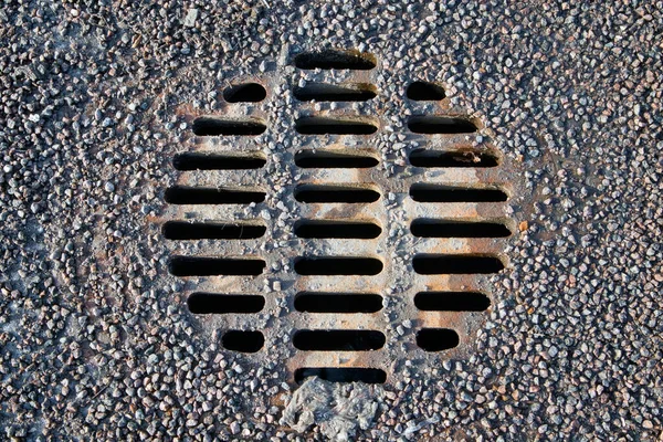 Circular Manhole Cover Gravel Winter — Foto Stock