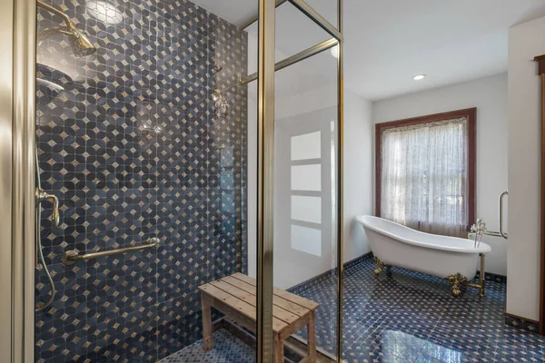 Modern Bathroom Glass Walled Shower Area — Stock Photo, Image