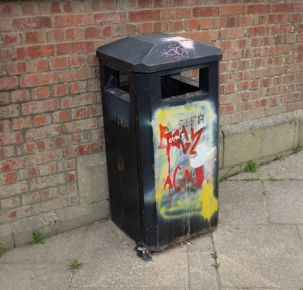 Closeup Waste Bin Pedestrian Sidewalk Graffiti Shrewsbury England United Kingdom — Stok fotoğraf