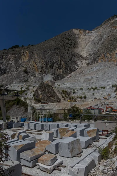 Vertical Marble Blocks Town Carrara Tuscany Italy — Stock fotografie