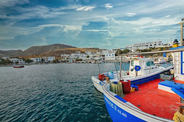 Beautiful Boat Sea Karavostasi Folegandros Island Cyclades Greece Blue Cloudy — Fotografia de Stock