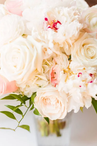 Gros Plan Élégant Bouquet Mariée Avec Des Roses — Photo