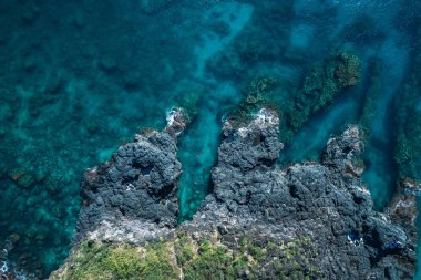 Mauritius 'taki muhteşem deniz kayalıklarının nefes kesici manzarası.