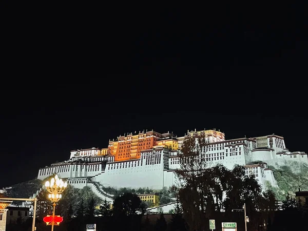 Vacker Bild Potala Palatset Staden Lhasa Tibet Kina Natten — Stockfoto
