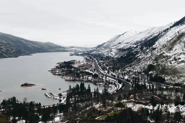 Beautiful View Snowy Landscape Lake Hills Cloudy Sky — Stockfoto