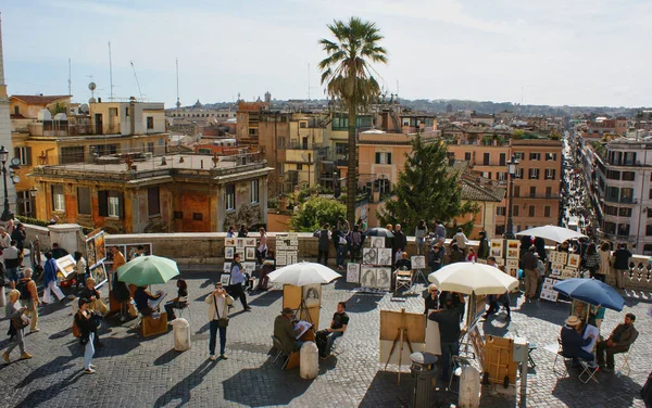 Sunny Day Streets Rome Italy Tourists Gathered Artists Drawing Portraits — Stock fotografie