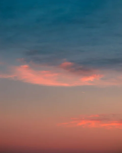 Vertical Shot Colorful Cloudy Sky Sunset — Stockfoto