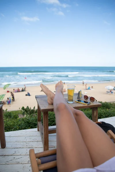 Vertical Shot Female Legs Table Vacation Florianopolis Brazil — Foto de Stock