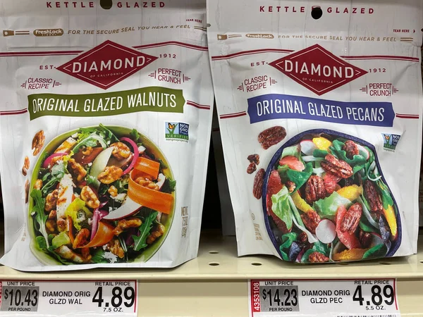 Grovetown Usa Retail Store Diamond Salad Toppers Price — Zdjęcie stockowe