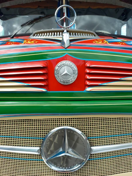 Mercedes Benz Star Badge Logo Brand Hood Grill Old 1112 — Stockfoto