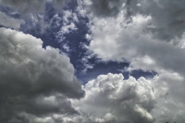 A mesmerizing shot of the cloudscape on a rainy day - perfect for wallpapers