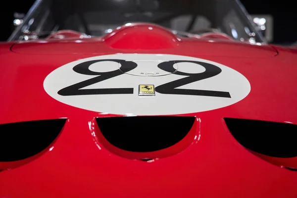 Ferrari 250 Gto Motion Autos Art Architecture Exhibition Guggenheim Bilbao — Stock Photo, Image