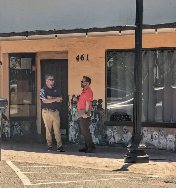 Dois Homens Conversando Sobre Negócios Dunedin — Fotografia de Stock