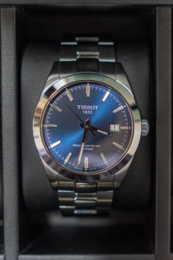 A vertical shot of the Tissot Gentleman Powermatic 80 Silicium wristwatch