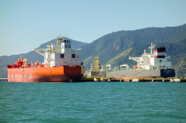 Sao Paulo, Brezilya: Ilhabela Adası körfezinde büyük gemi gemileri