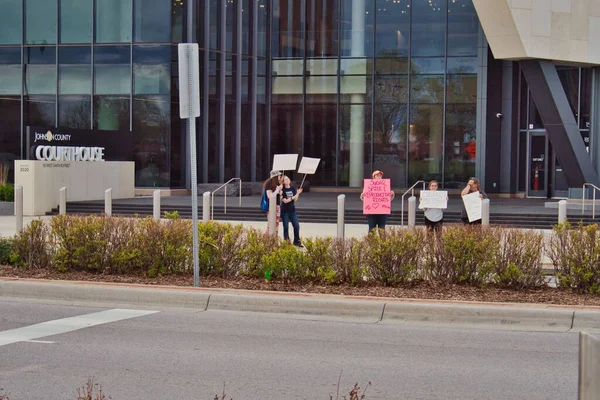 Pro Choice Rally Roe Wade Johnson County Kansas Courthouse Olathe — Stok fotoğraf