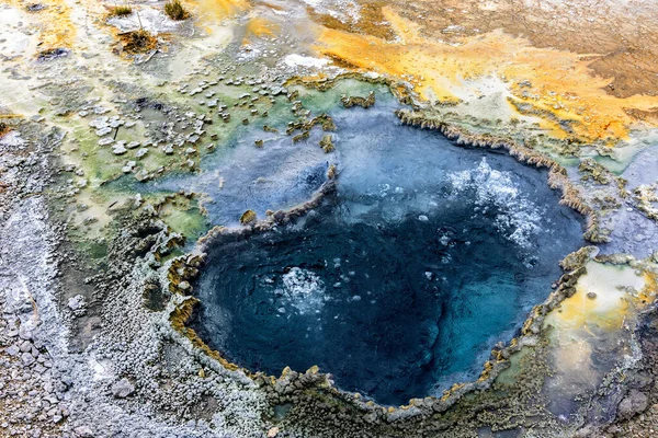 Kolorowe Gejzery Parku Narodowym Yellowstone Wyoming Usa — Zdjęcie stockowe