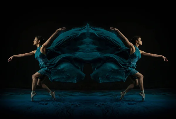 Una Emotiva Bailarina Ballet Del Sudeste Asiático Realizando Movimiento Reflejado —  Fotos de Stock