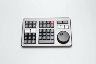 Beyaz arkaplanı izole ederek video düzenleme ve renk derecelendirme için Blackmagic tasarımının hız düzenleyicisini çözümle.