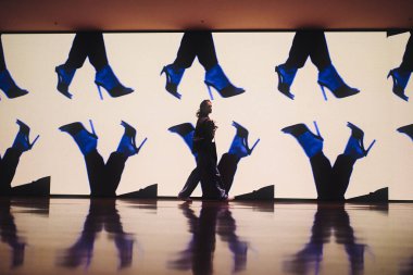 A view of people inside Melbourne CBD
