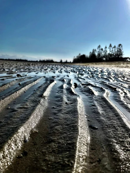 Vertical Macro Shot Grooves Sand Blue Sky — Stock Photo, Image