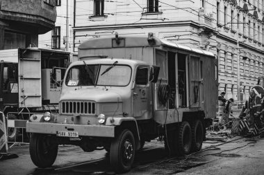 Praga şehrindeki servis kamyonları. Praga V3S