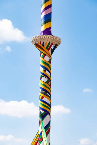 Vertical Shot Maypole Colorful Strings Countryfile Live Oxfordshire — Foto Stock