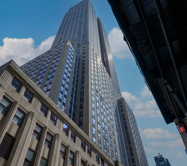 Low Angle Shot New York Buildings Blue Cloudy Sky — Stock Photo, Image