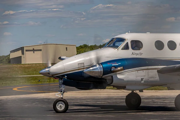 Beechcraft King Air Αεροσκάφος Ετοιμάζεται Απογειωθεί — Φωτογραφία Αρχείου