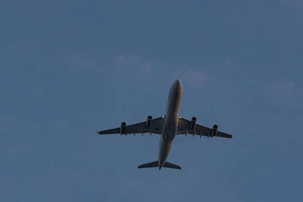 Αεροπλάνο Που Απογειώνεται Από Βοστώνη Των Ηπα — Φωτογραφία Αρχείου