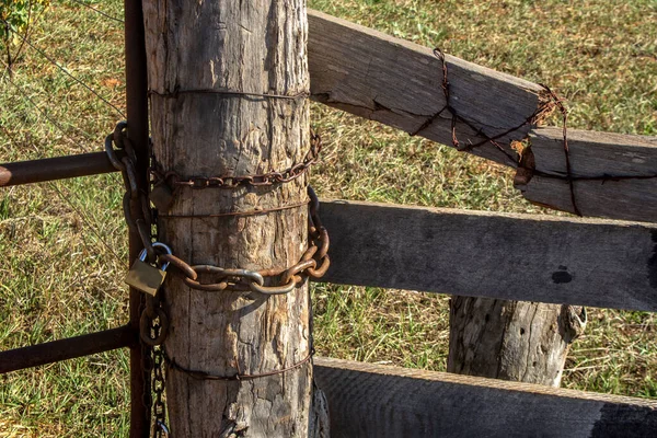 Wooden Iron Gate Chain Padlock Rural Property Entrance Brazil — Stock Photo, Image