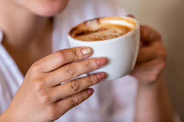 Closeup Female Hands Holding Cup Cappuccino Coffee — Stok fotoğraf